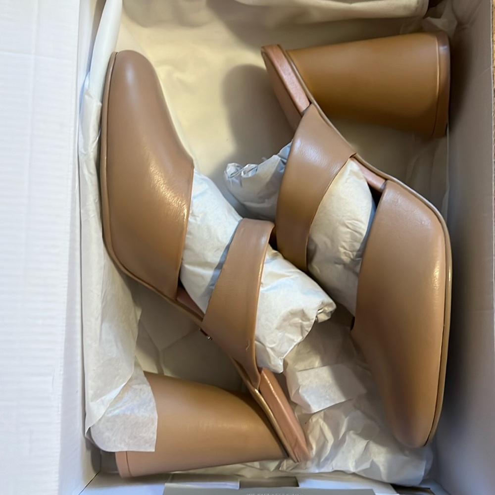 Never worn Arezzo pumps with geometric block heel - size 6.5